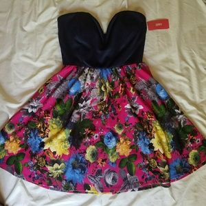 Floral print strapless dress